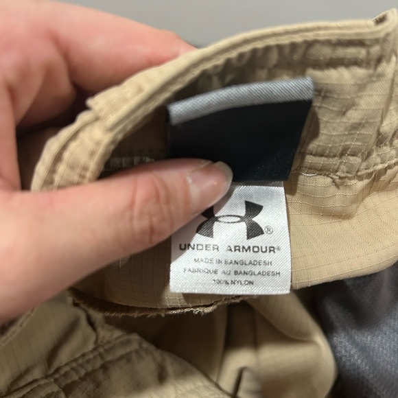 Like New Men’s Under Armour Tactical Cargo Pants XL - Picture 9 of 10